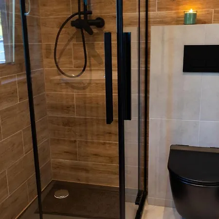 With Sauna Dobeskid * Krzyzowki