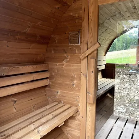 With Sauna Dobeskid Chalé Krzyzowki