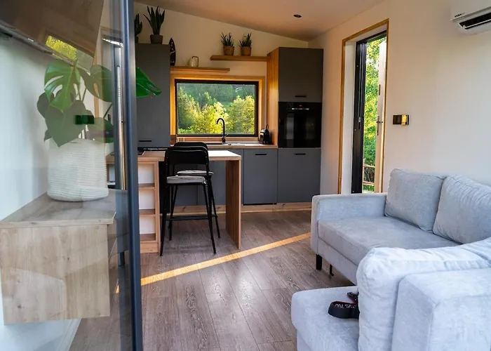 בקתה With Sauna Dobeskid