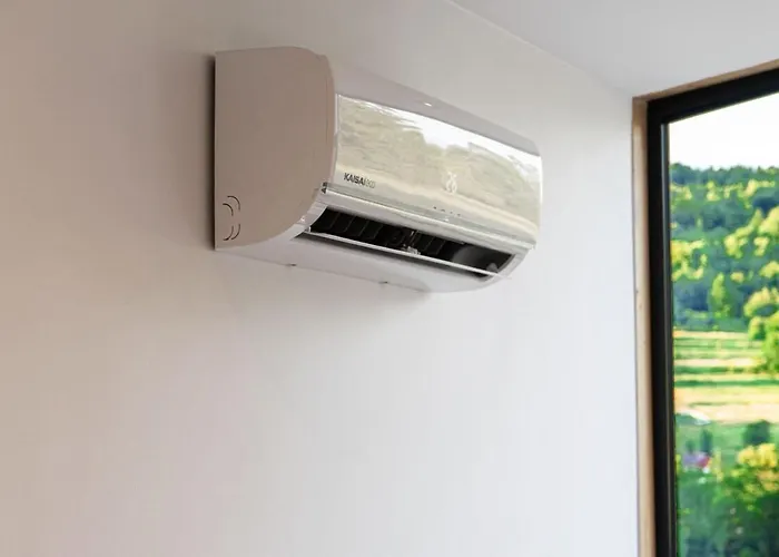 With Sauna Dobeskid בקתה Krzyzowki